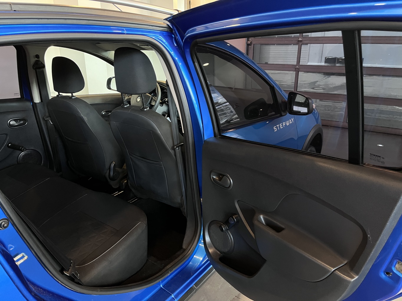 RENAULT SANDERO
