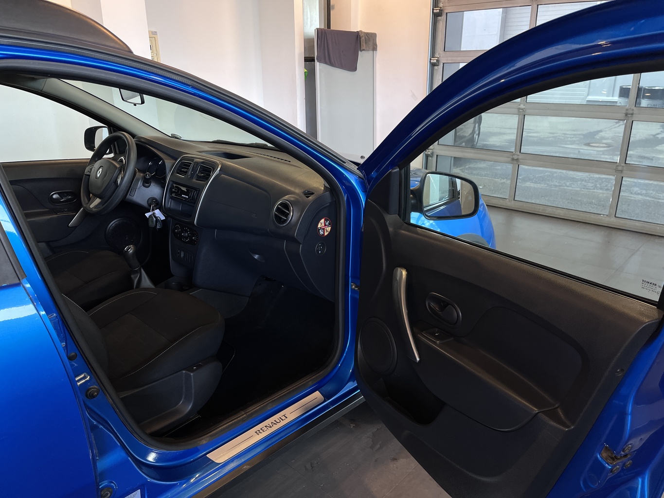 RENAULT SANDERO