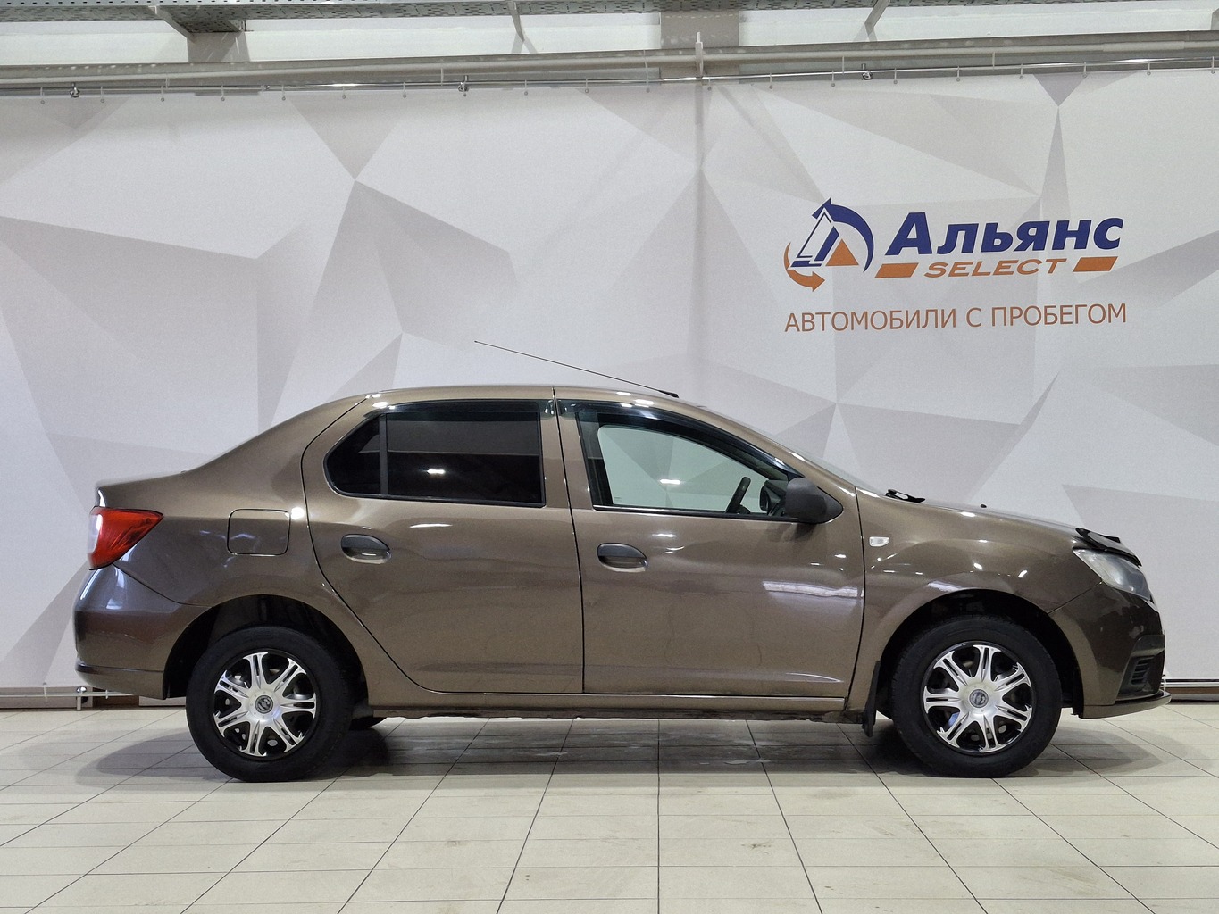 RENAULT LOGAN
