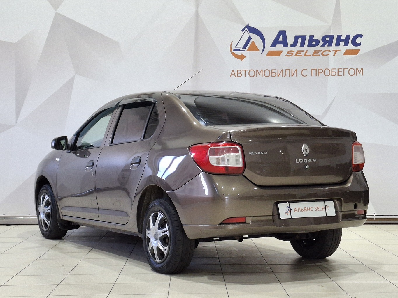 RENAULT LOGAN