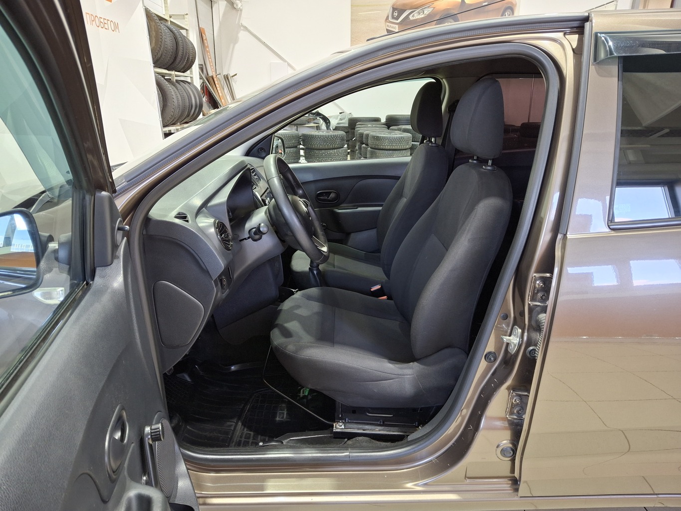 RENAULT LOGAN
