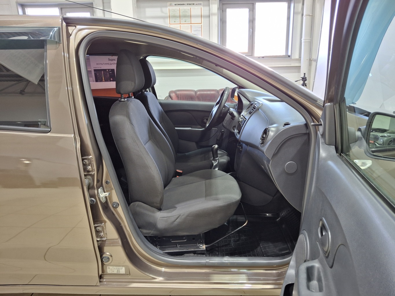 RENAULT LOGAN