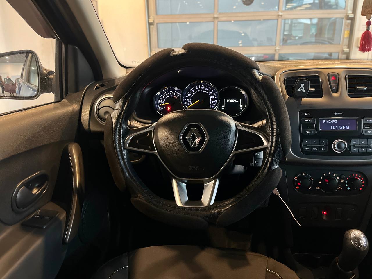 RENAULT LOGAN