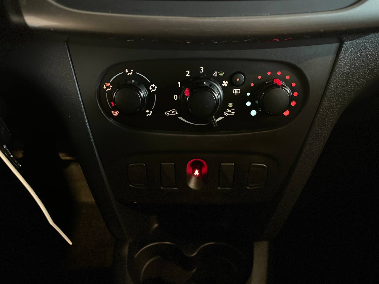 RENAULT LOGAN