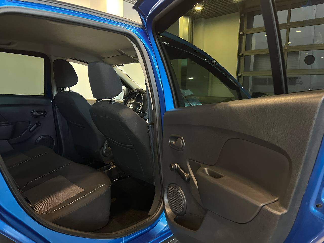 RENAULT LOGAN