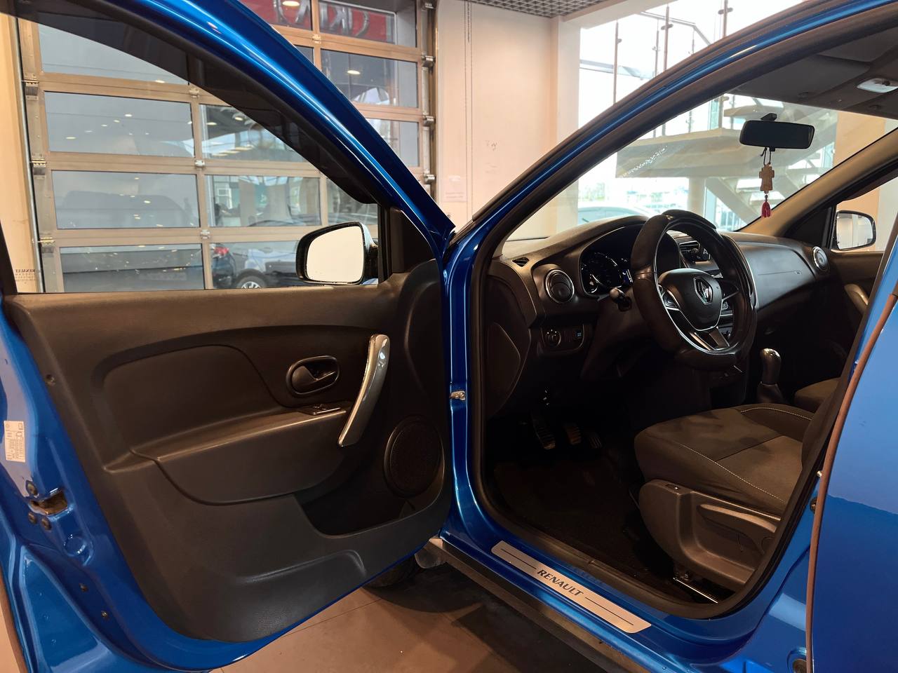 RENAULT LOGAN