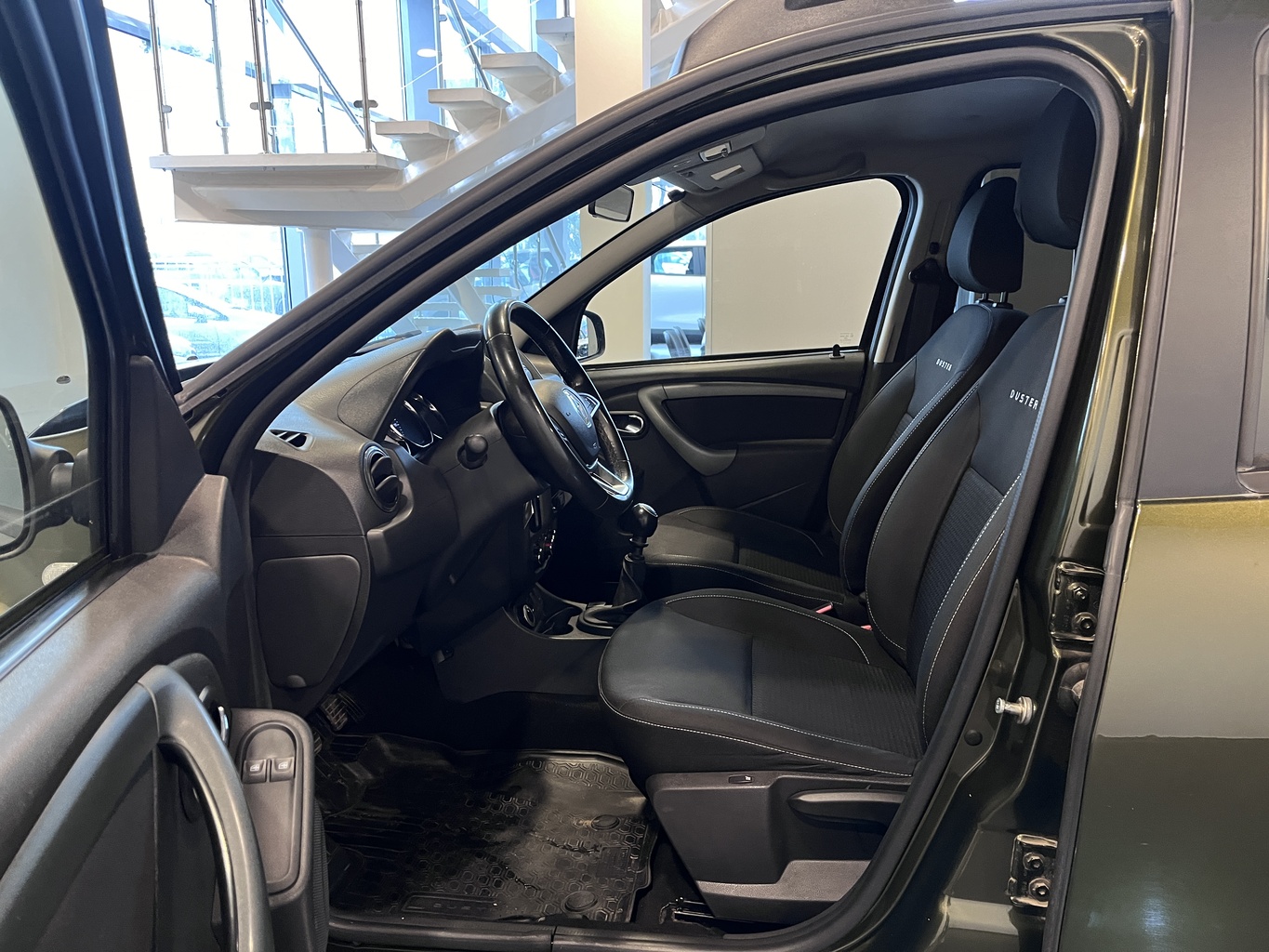 RENAULT DUSTER