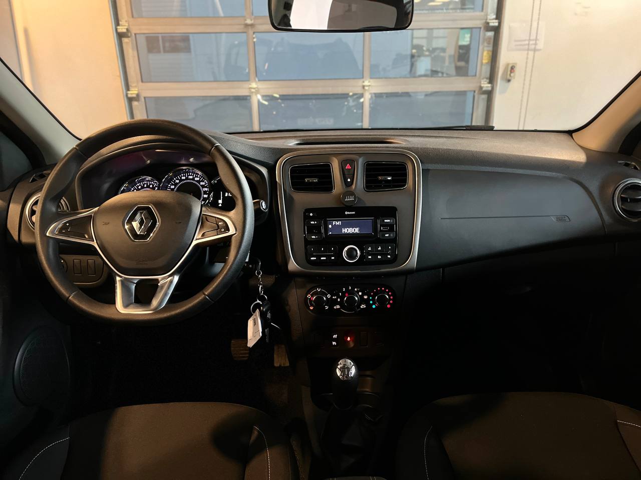 RENAULT SANDERO