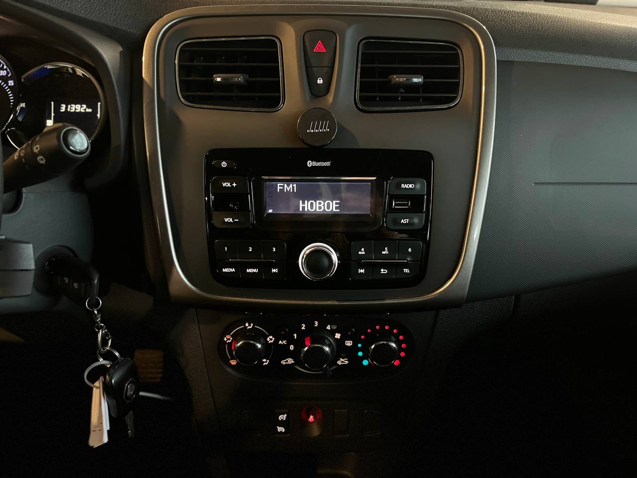 RENAULT SANDERO