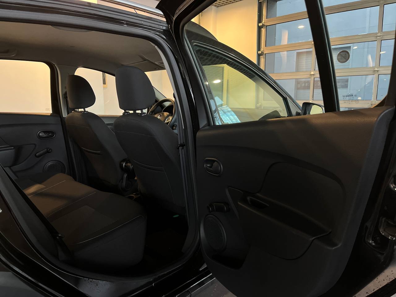 RENAULT SANDERO