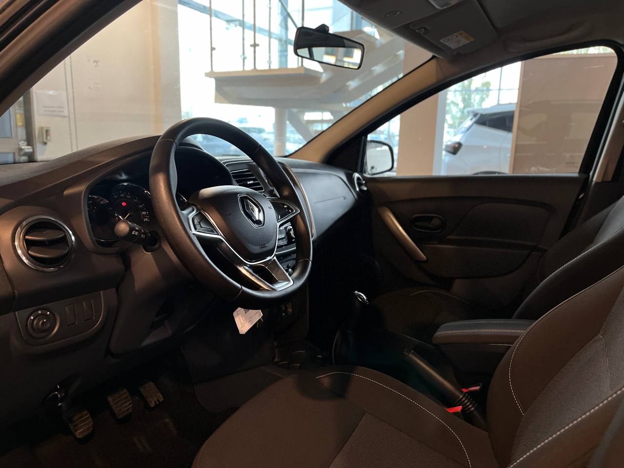 RENAULT SANDERO