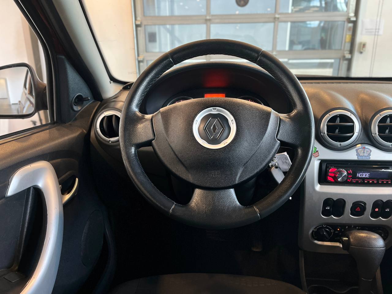 RENAULT SANDERO