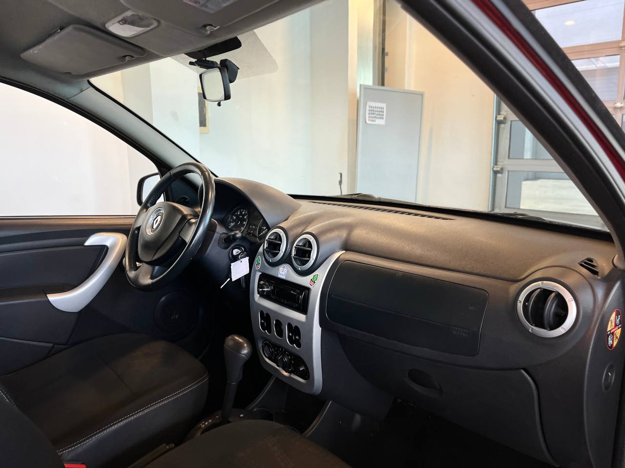 RENAULT SANDERO