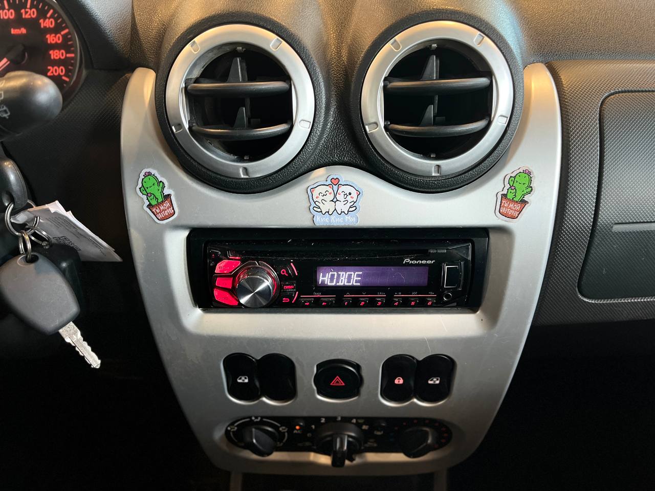 RENAULT SANDERO