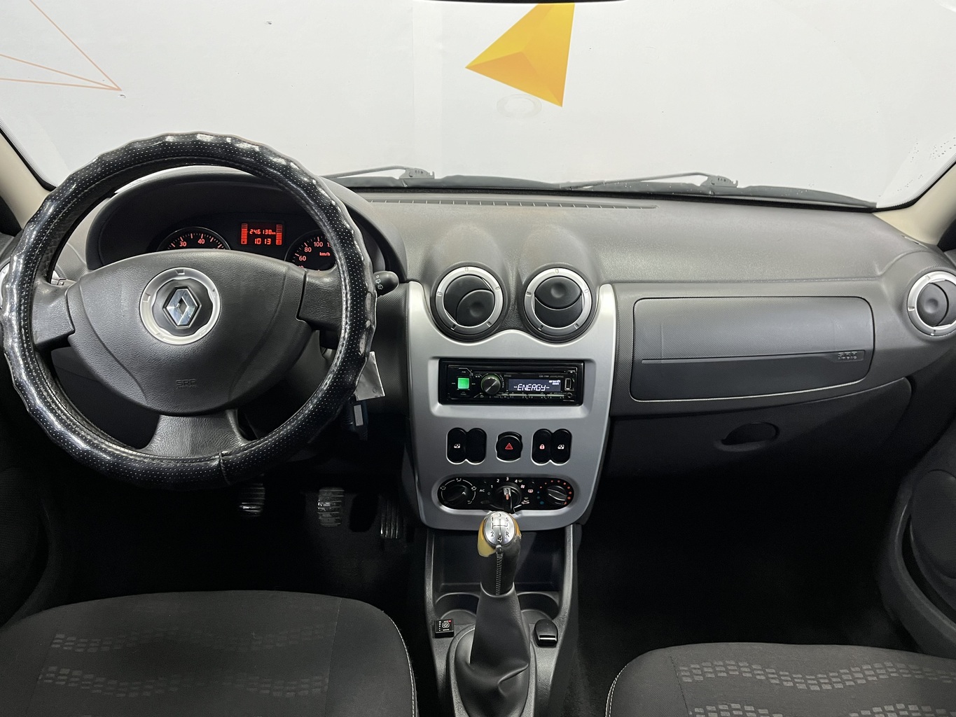 RENAULT SANDERO