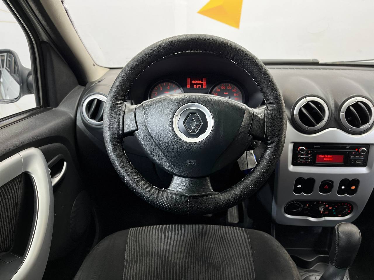 RENAULT LOGAN