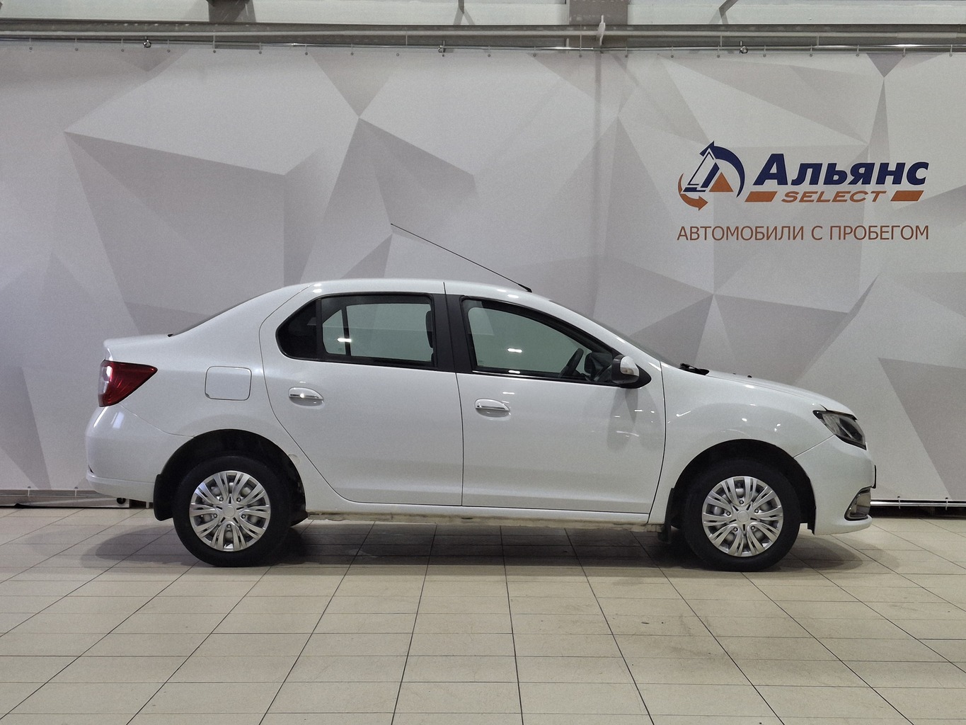 RENAULT LOGAN