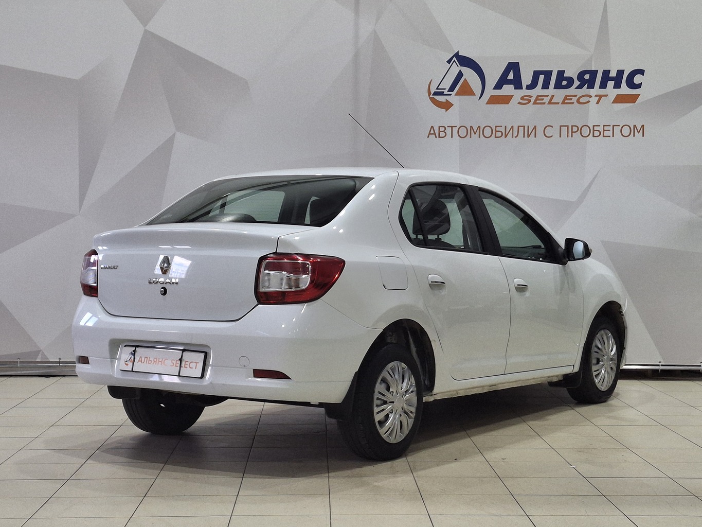 RENAULT LOGAN