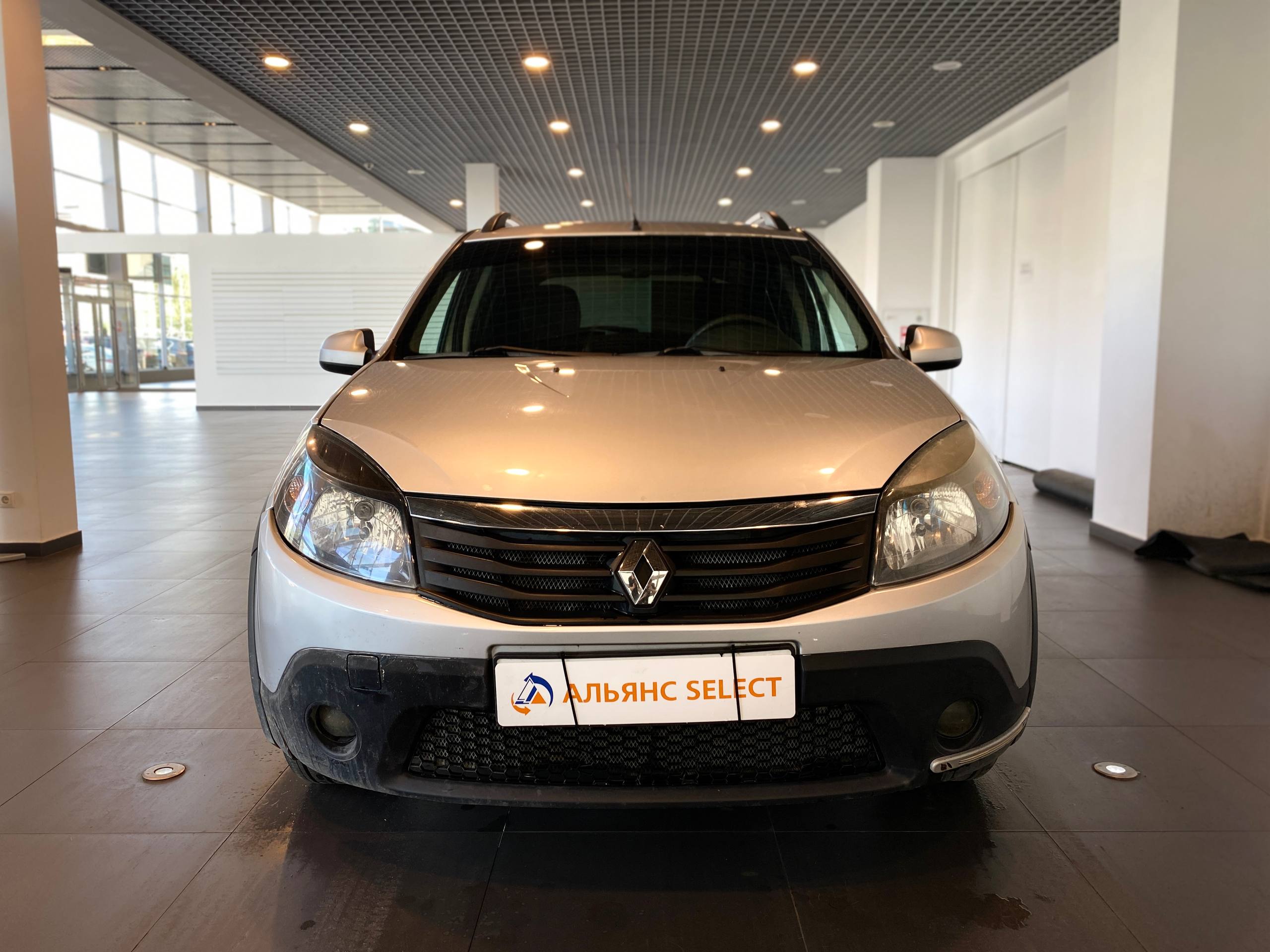 RENAULT SANDERO