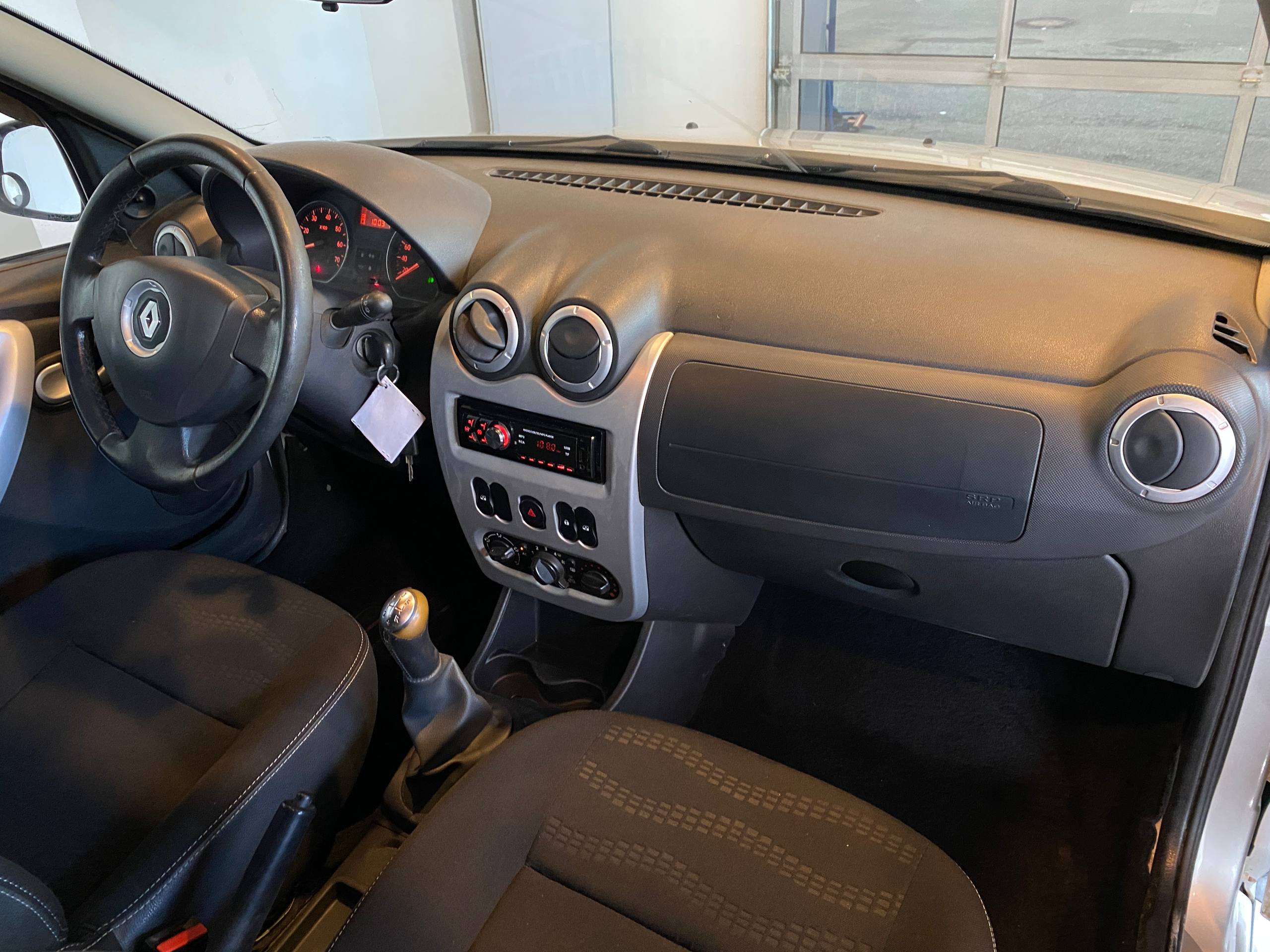 RENAULT SANDERO