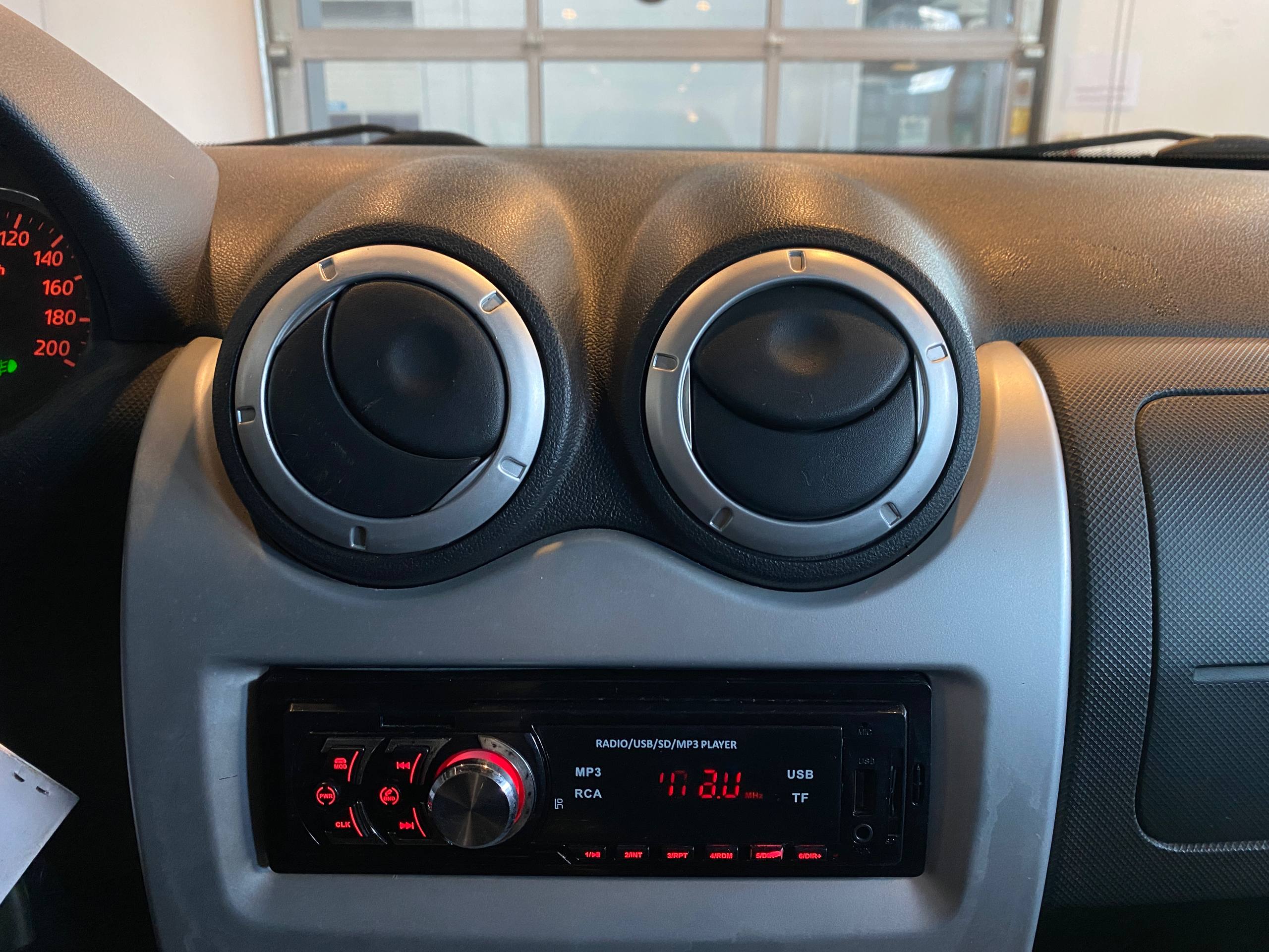 RENAULT SANDERO