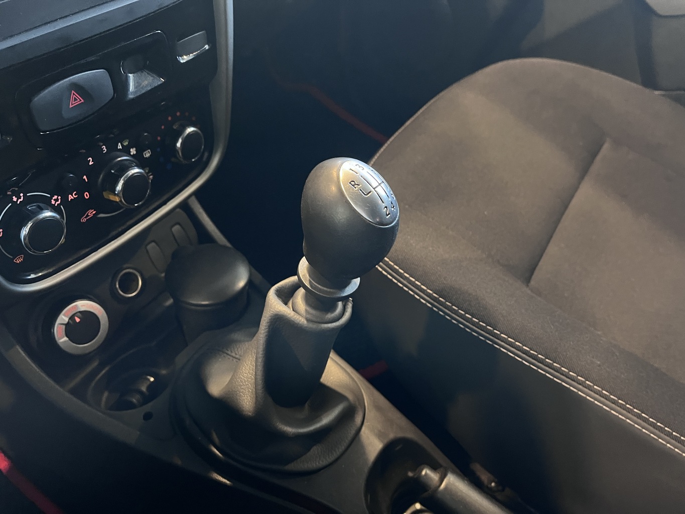 RENAULT DUSTER