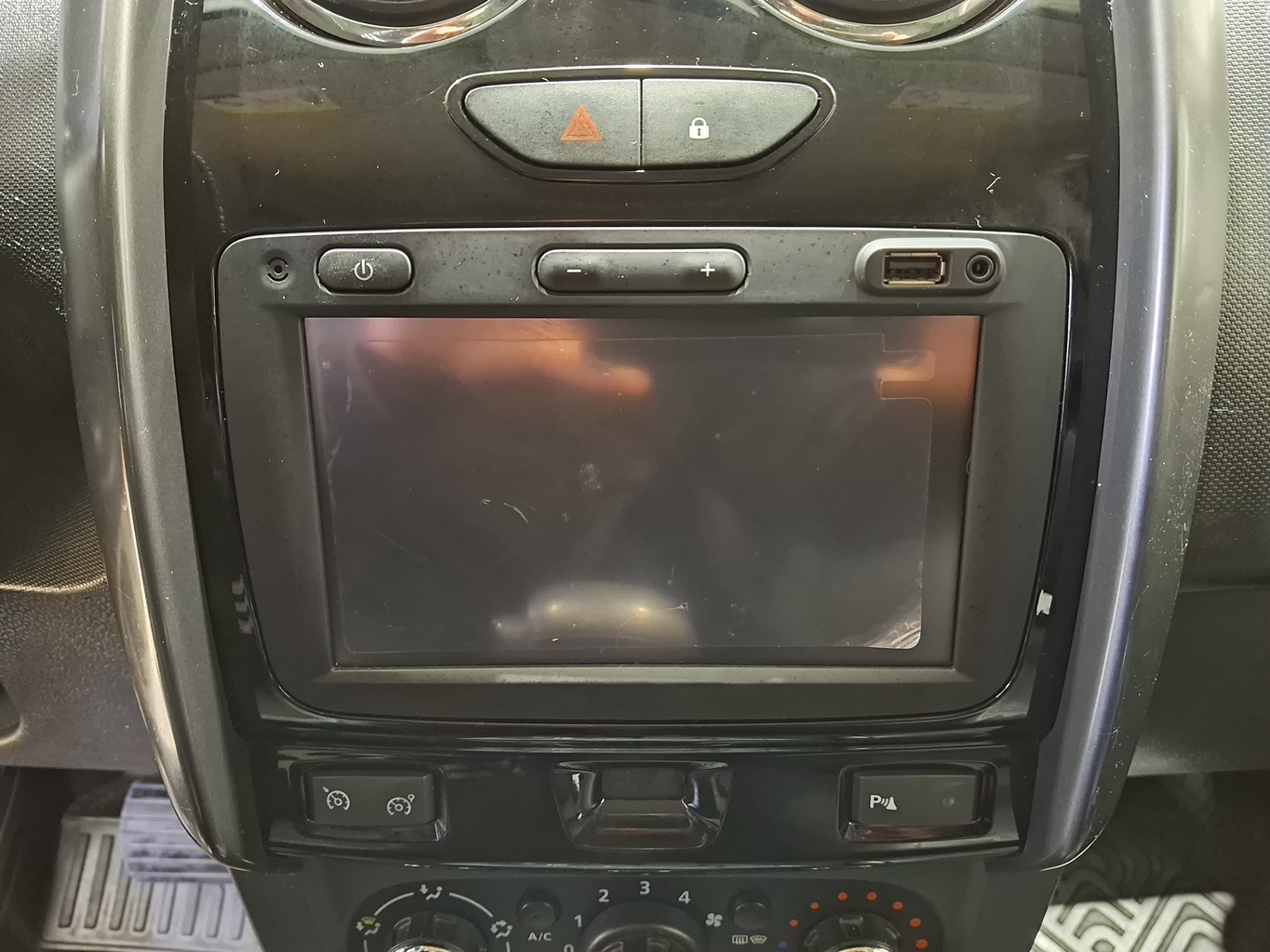 RENAULT DUSTER