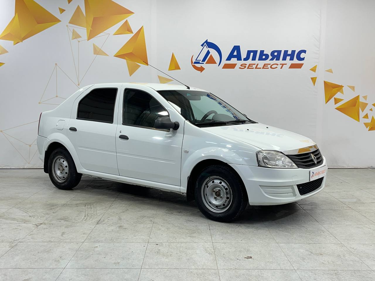 RENAULT LOGAN