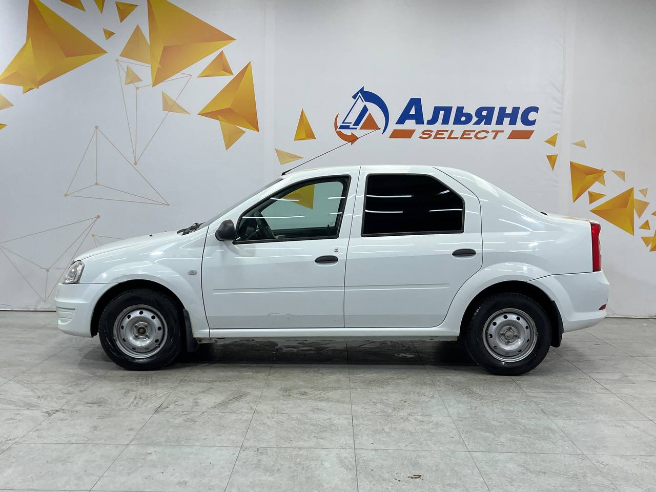 RENAULT LOGAN