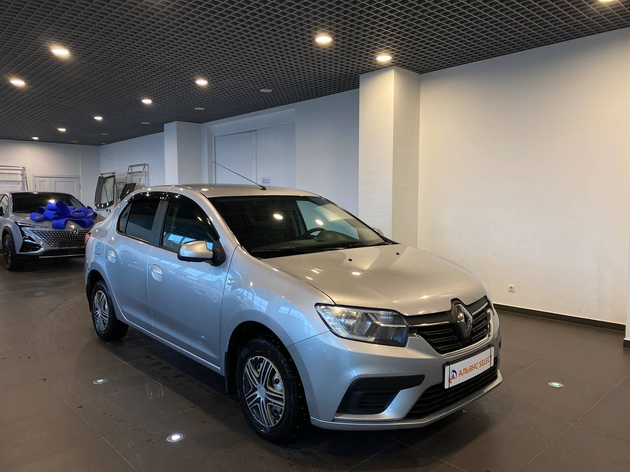 RENAULT LOGAN