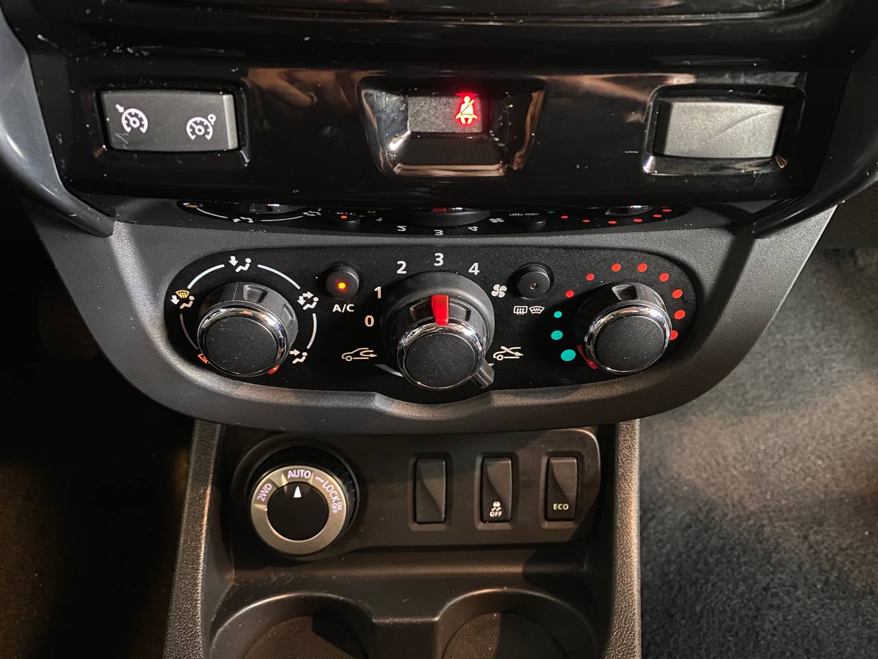 RENAULT DUSTER