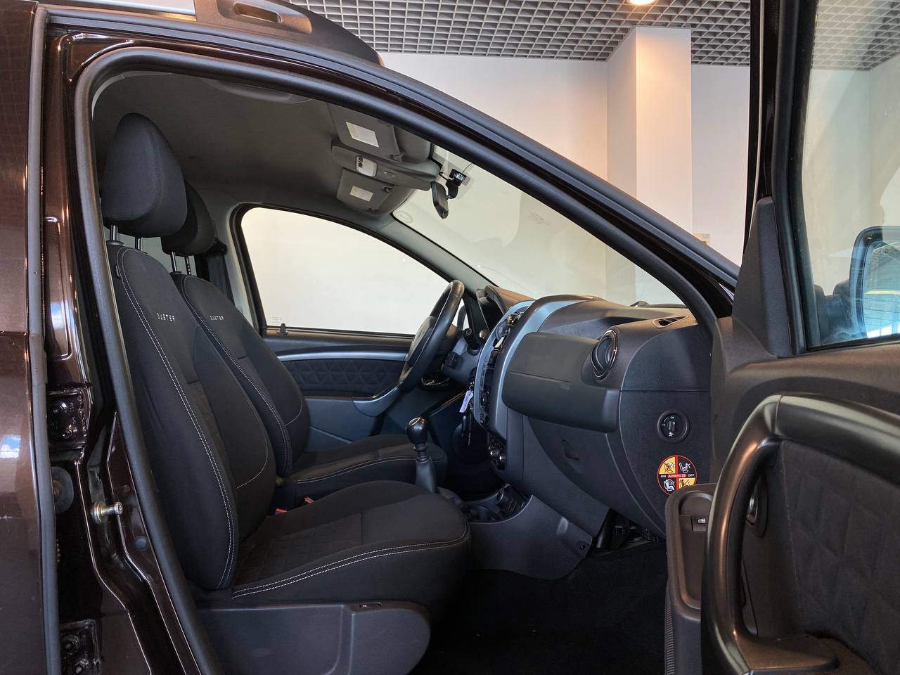 RENAULT DUSTER