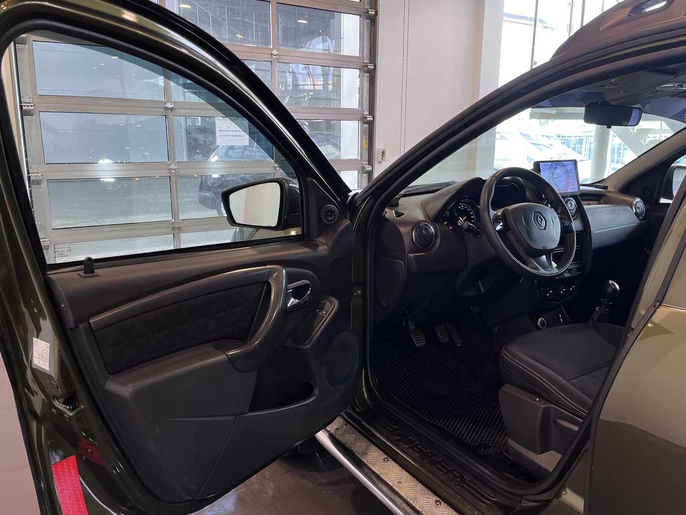RENAULT DUSTER