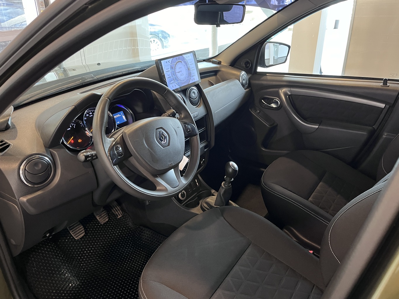 RENAULT DUSTER