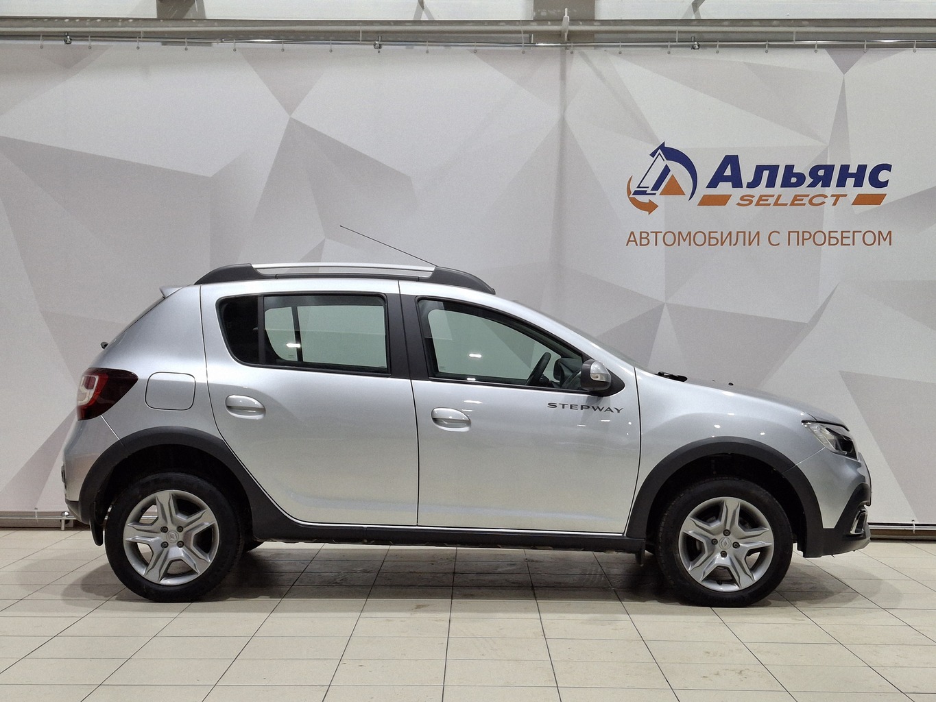 RENAULT SANDERO