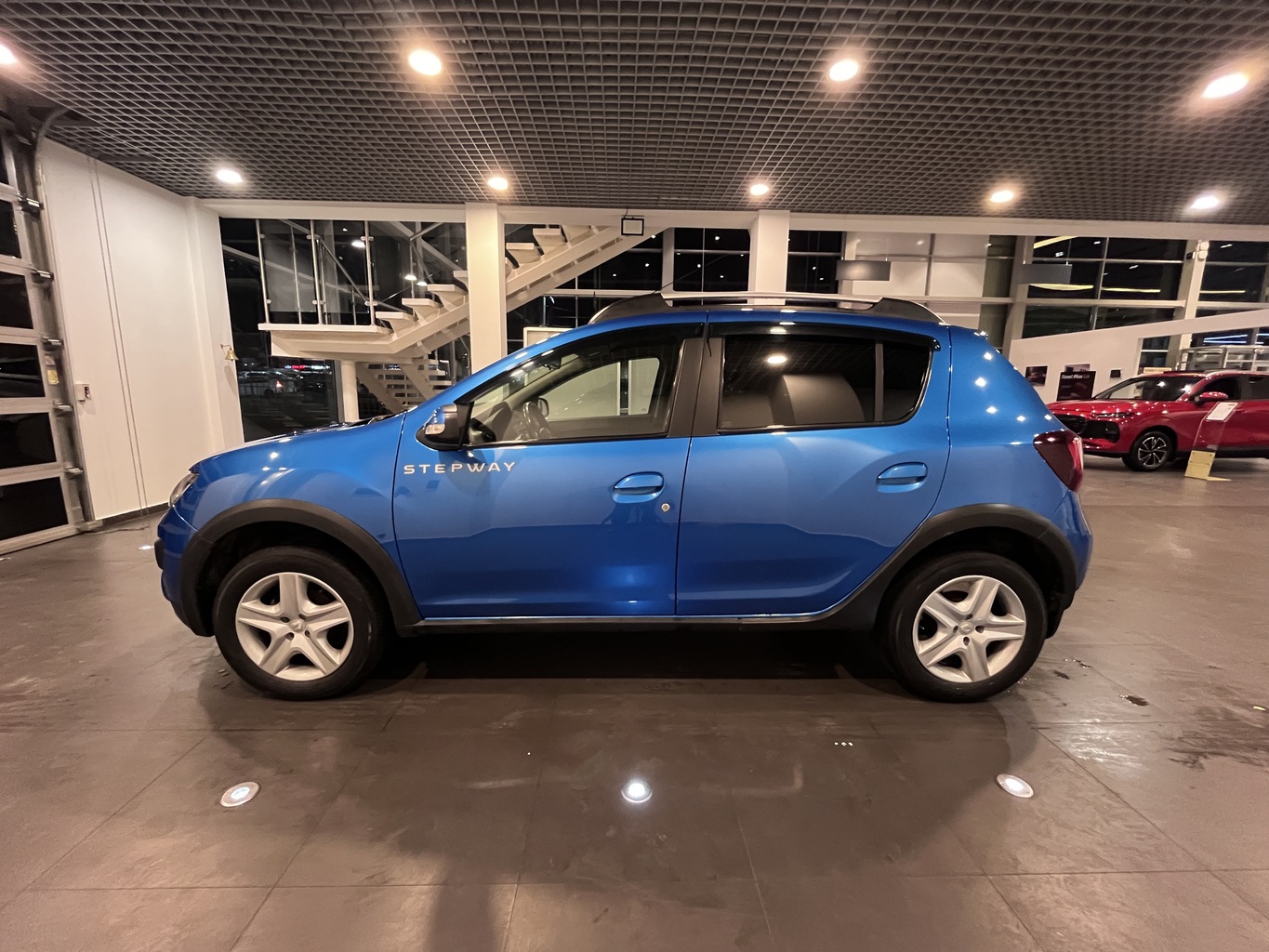 RENAULT SANDERO