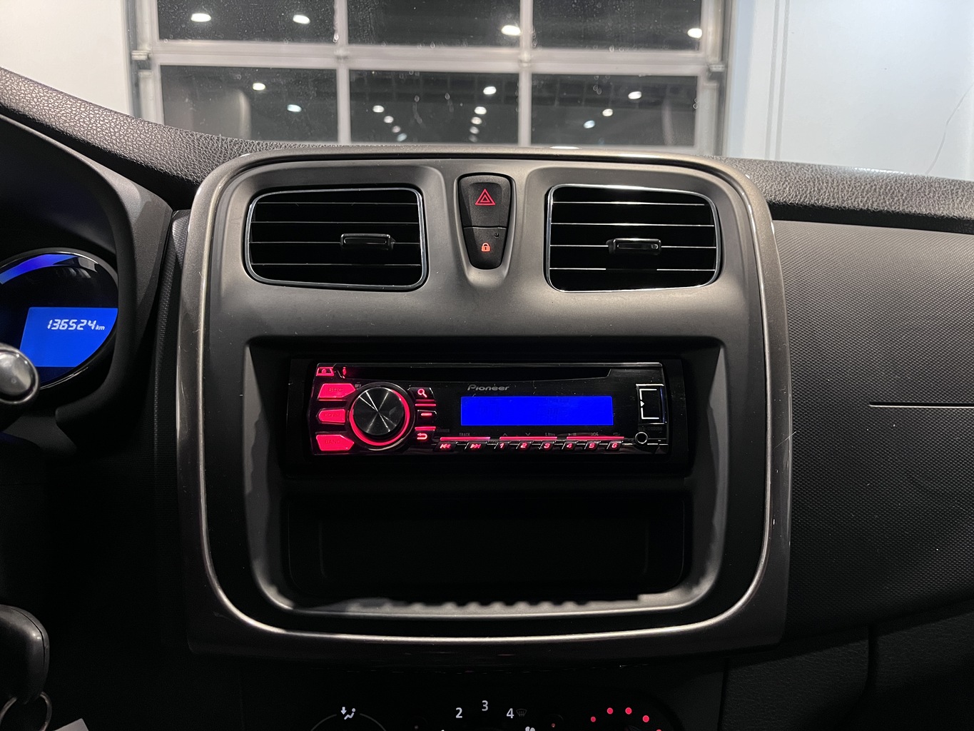 RENAULT SANDERO