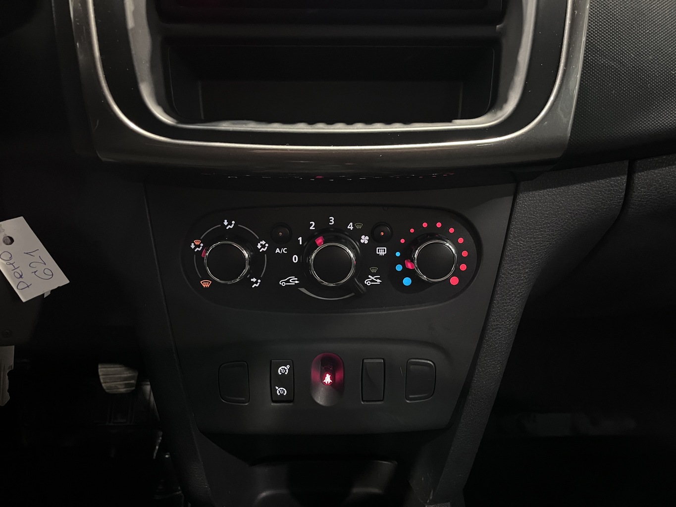 RENAULT SANDERO