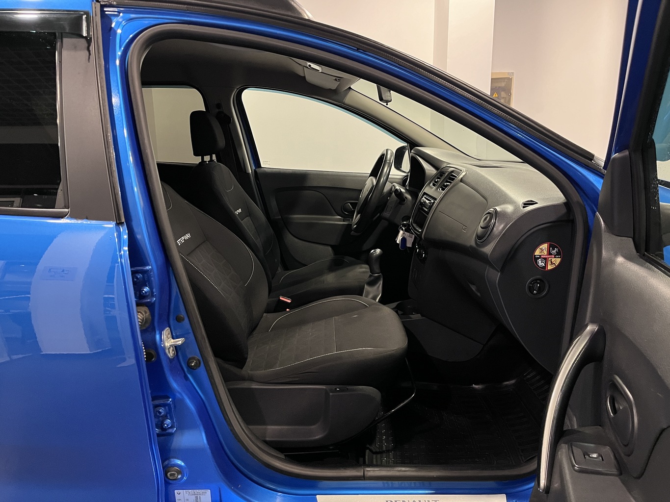 RENAULT SANDERO