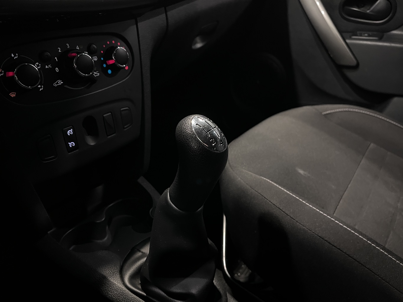 RENAULT SANDERO