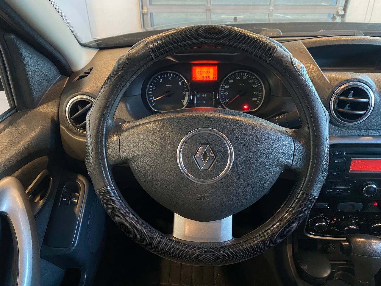 RENAULT DUSTER