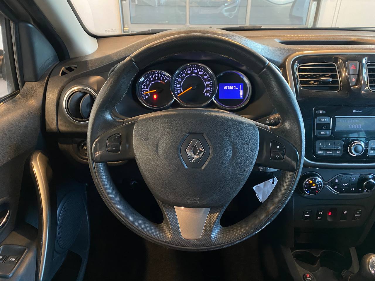RENAULT SANDERO