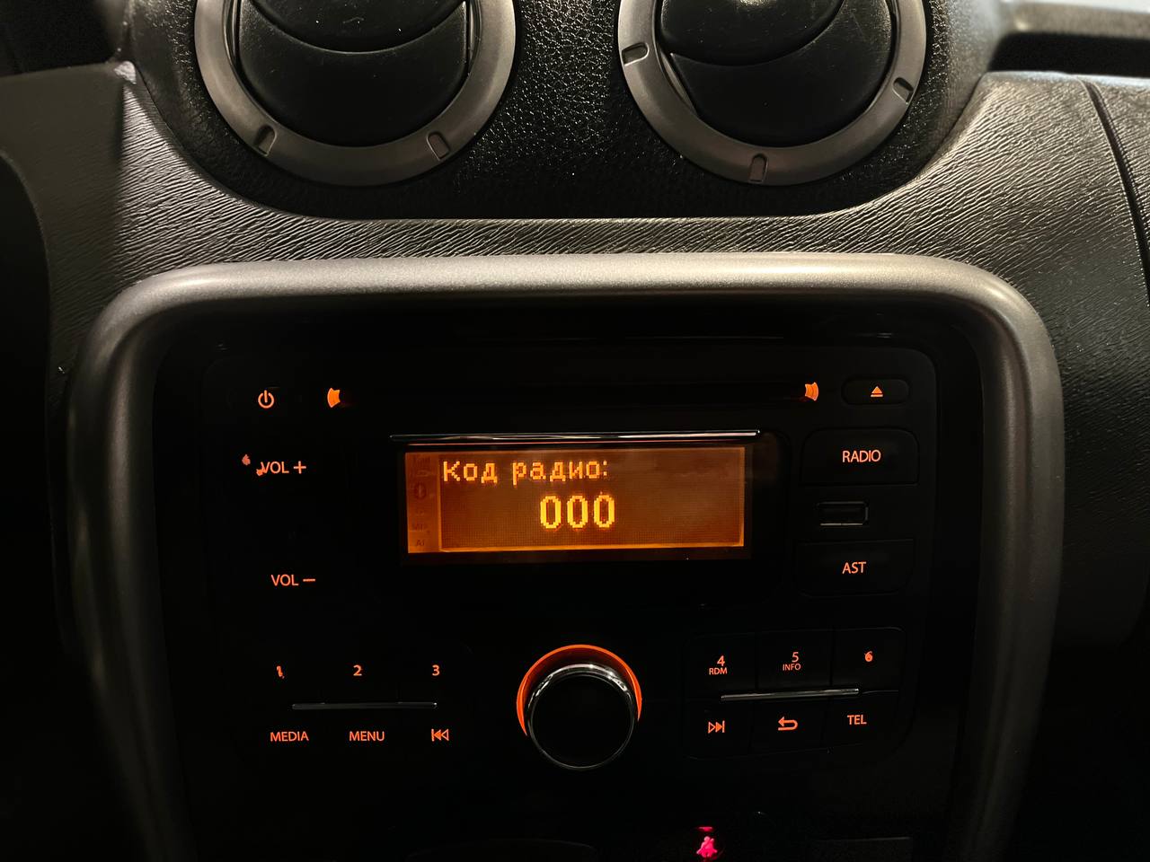 RENAULT DUSTER