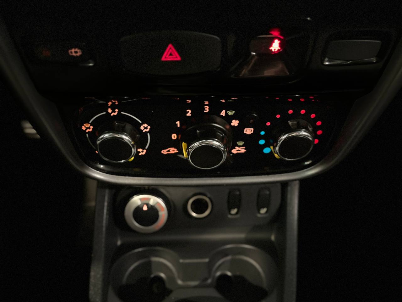 RENAULT DUSTER