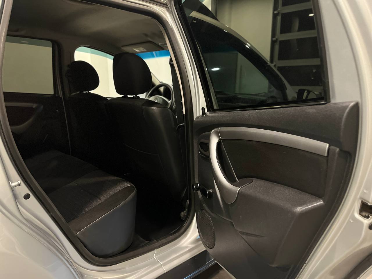 RENAULT DUSTER