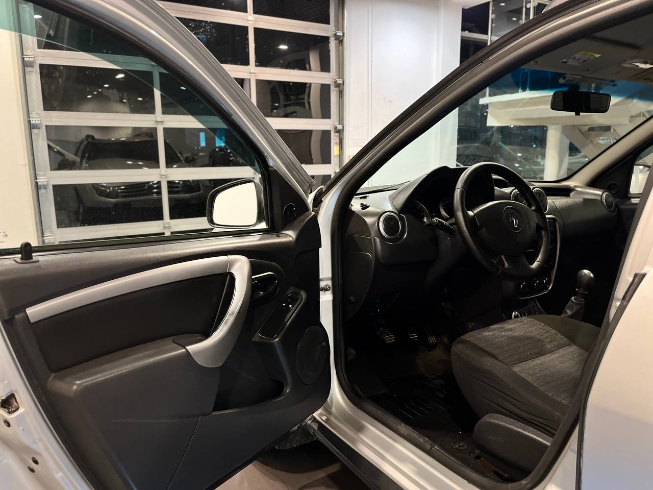 RENAULT DUSTER