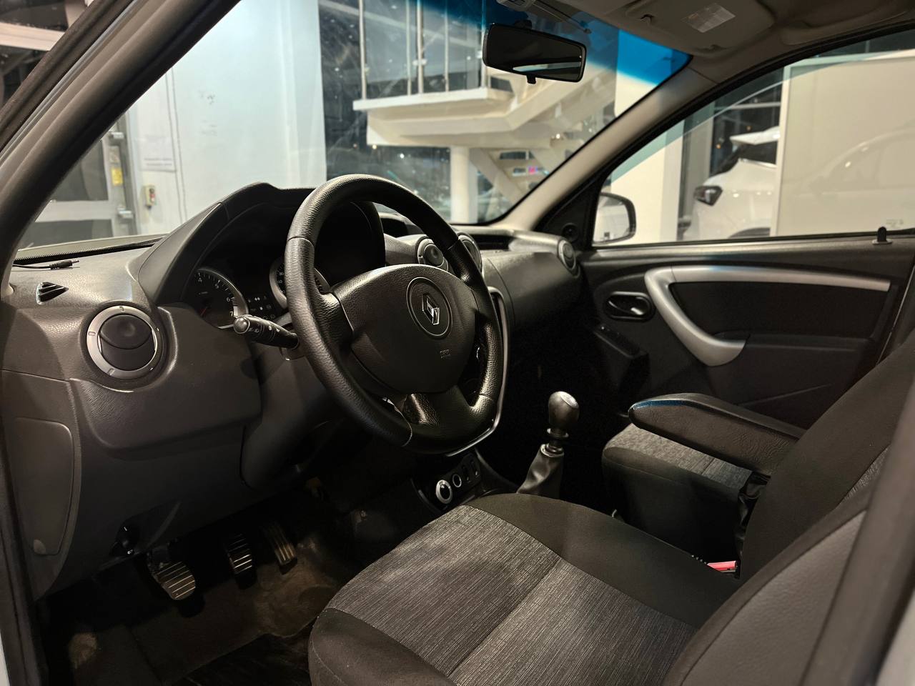 RENAULT DUSTER