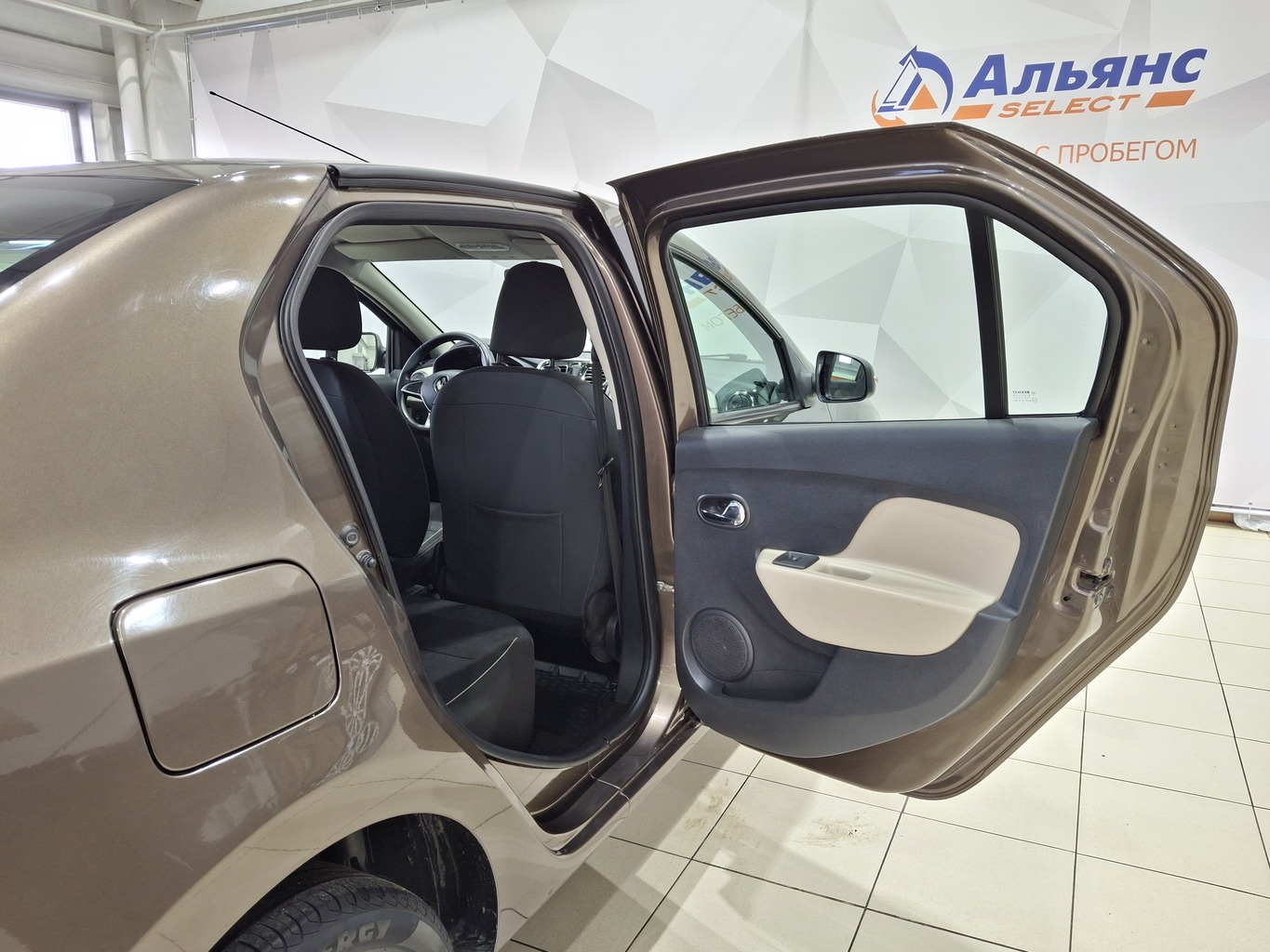RENAULT LOGAN