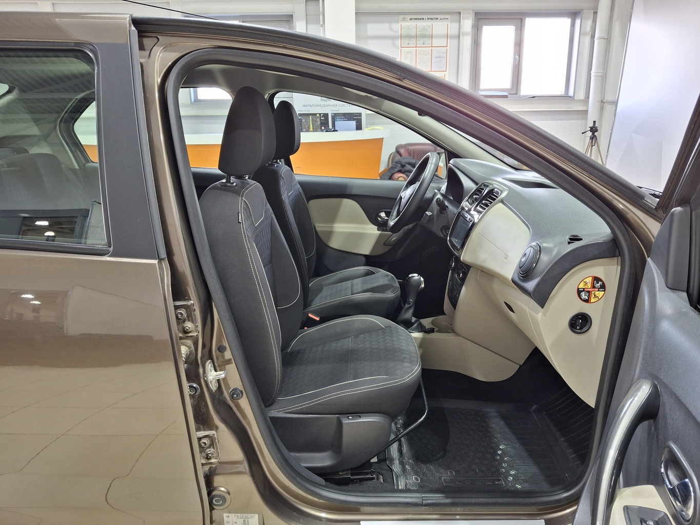 RENAULT LOGAN