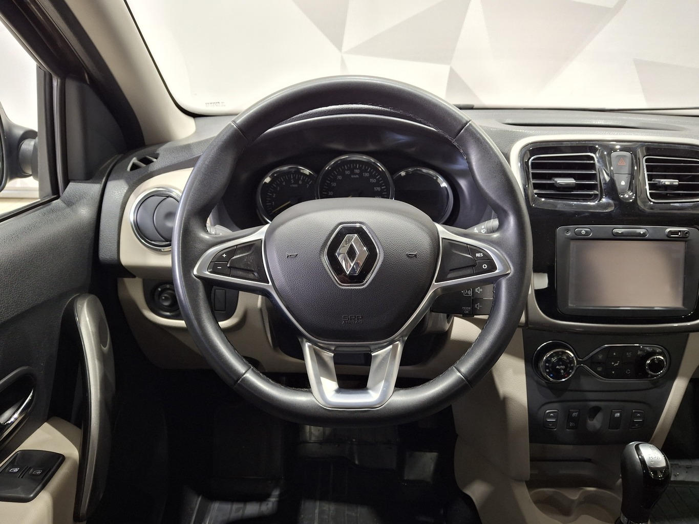 RENAULT LOGAN